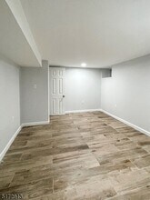 136 Chancellor Ave in Newark, NJ - Building Photo - Building Photo