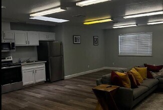 300 Myer Dr in Chowchilla, CA - Building Photo - Building Photo