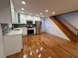 351 Van Brunt St in Brooklyn, NY - Building Photo