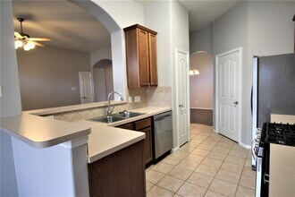 4614 Brazos Bend Dr in Pearland, TX - Building Photo - Building Photo