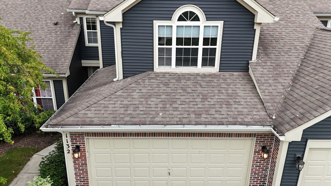 1132 Coldspring Rd in Elgin, IL - Foto de edificio