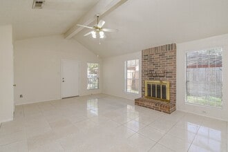 10927 Spanish Grant Dr in Sugar Land, TX - Building Photo - Building Photo