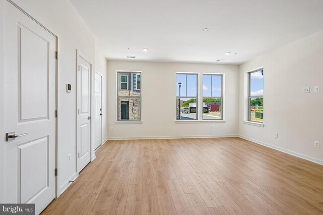 property at 19704 Misty Moss Sq