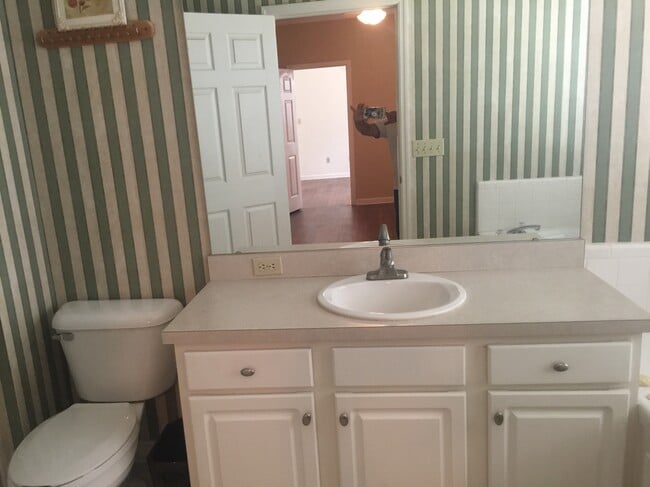 5059 Mint Hill Ct in Tallahassee, FL - Building Photo - Building Photo