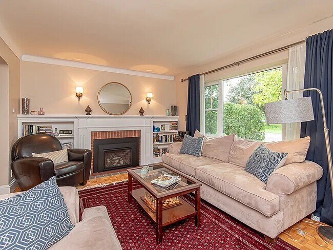 875 Kingsmere Av in Ottawa, ON - Building Photo - Building Photo