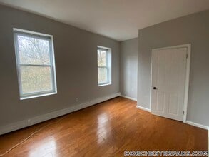 96 Woodledge St in Boston, MA - Building Photo - Building Photo