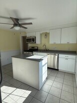 420 Church St, Unit 420 in Whitinsville, MA - Building Photo