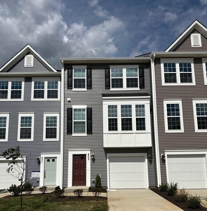405 Willowshire Ct in Waynesboro, VA - Building Photo