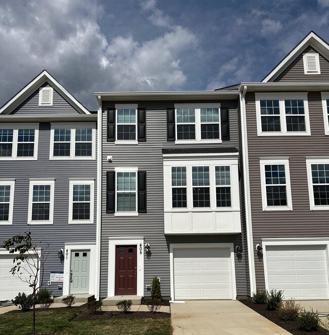 property at 405 Willowshire Ct