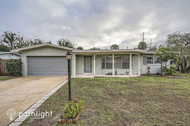 3516 E Roundtree Dr in Cocoa, FL - Building Photo