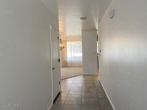 26265 Rainbow Glen Dr in Santa Clarita, CA - Building Photo - Building Photo