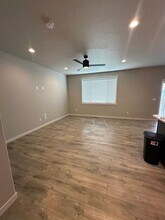 1417 W Lakeside Dr in Moses Lake, WA - Building Photo - Building Photo