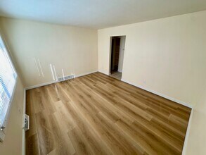 1166 Tonawanda Ave, Unit 1166 in Akron, OH - Building Photo - Building Photo