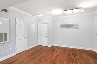 300 E South St in Orlando, FL - Building Photo - Building Photo