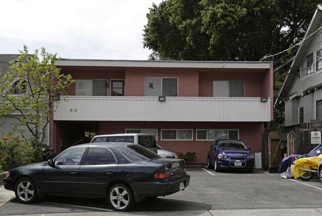 45 Randwick Ave in Oakland, CA - Building Photo - Building Photo