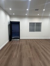 8501 Cranford Ave in Sun Valley, CA - Building Photo - Building Photo