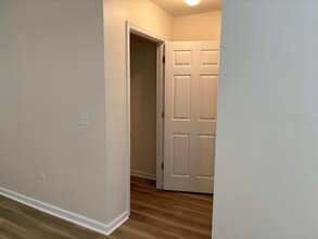 3041 Camelliawood Cir E in Tallahassee, FL - Building Photo - Building Photo