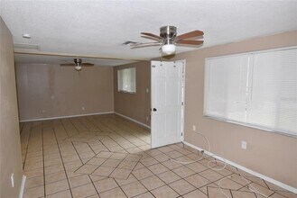 7524 Galahad Rd in Port Richey, FL - Building Photo - Building Photo