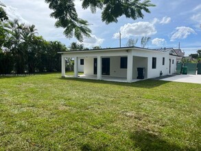 935 SW 94th Ave in Miami, FL - Building Photo - Building Photo