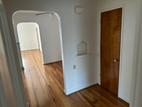 1271 Morten St, Unit 1 in Cincinnati, OH - Building Photo - Building Photo