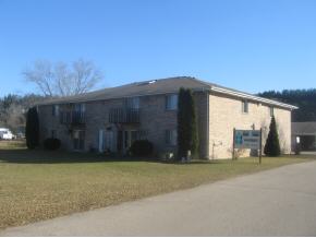 N2820 Highway QQ in Waupaca, WI - Foto de edificio