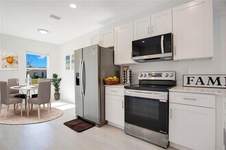 9414 Anita Ave in Englewood, FL - Building Photo - Building Photo