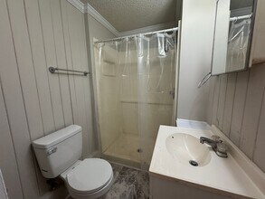 518 Costner St in Mount Holly, NC - Building Photo - Building Photo