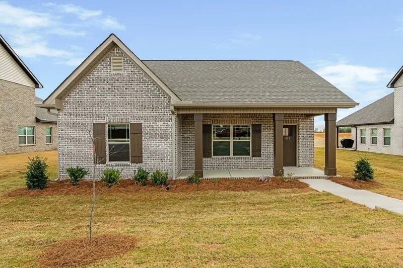 106 Sartain St in New Market, AL - Building Photo