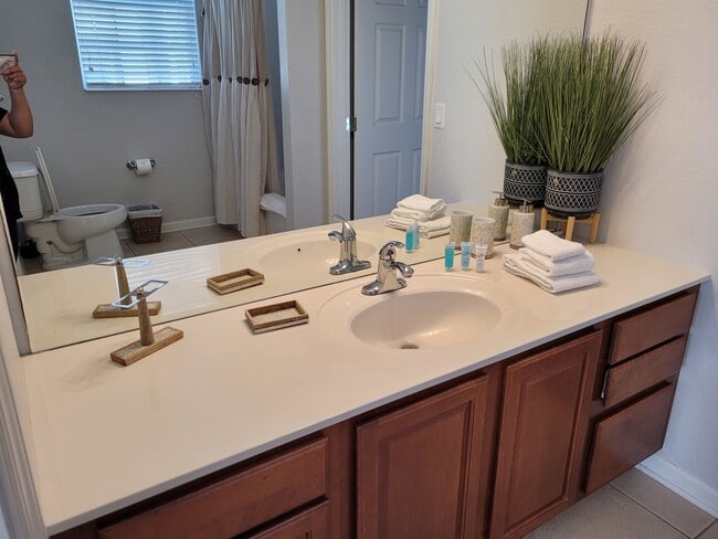 property at 4114 Breakview Dr