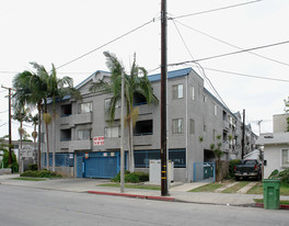 Parton Terrace Apartments in Santa Ana, CA - Foto de edificio - Building Photo