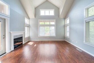 10251 NW Village Heights Dr in Portland, OR - Building Photo - Building Photo