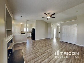 6955 Kentucky Derby Dr in Charlotte, NC - Building Photo - Building Photo