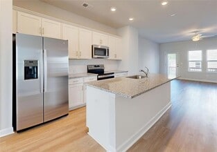 1712 Scott Blvd, Unit 356 in Decatur, GA - Foto de edificio - Building Photo