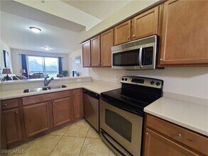 10321 Heritage Bay Blvd in Naples, FL - Foto de edificio - Building Photo