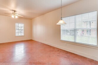 2805 Wayside Ave in Fort Worth, TX - Building Photo - Building Photo