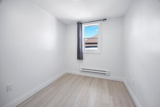 833 Albert Rd in Windsor, ON - Building Photo - Building Photo