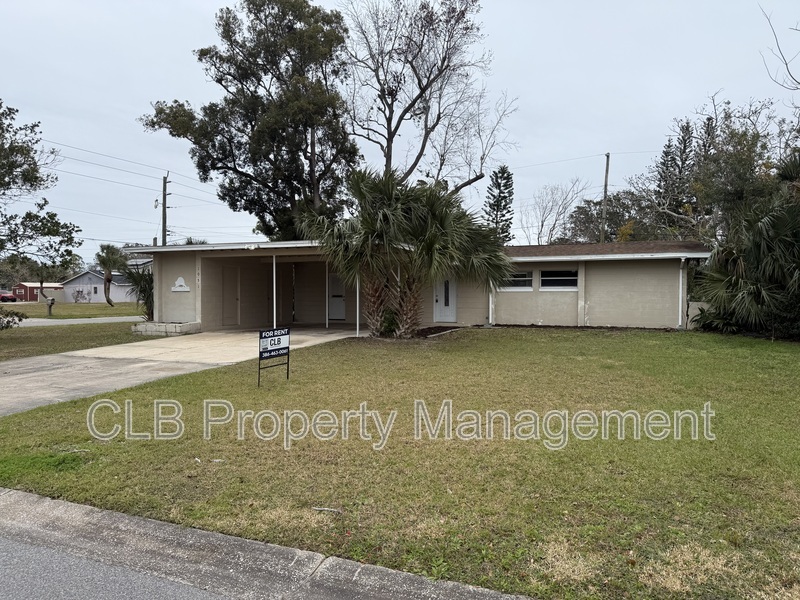 1051 Alice Dr in Daytona Beach, FL - Building Photo