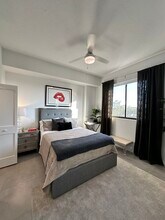 2212 Dewey St, Unit A1 in Hollywood, FL - Foto de edificio - Building Photo