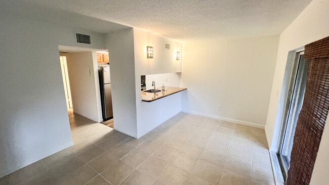 6061 10th Ave N, Unit 144 in Greenacres, FL - Building Photo - Building Photo