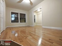 1154 N Dearborn St, Unit 202 in Chicago, IL - Building Photo - Building Photo