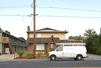 462 N Winchester Blvd in Santa Clara, CA - Building Photo - Building Photo