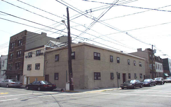 4110-4120 New York Ave in Union City, NJ - Building Photo - Building Photo