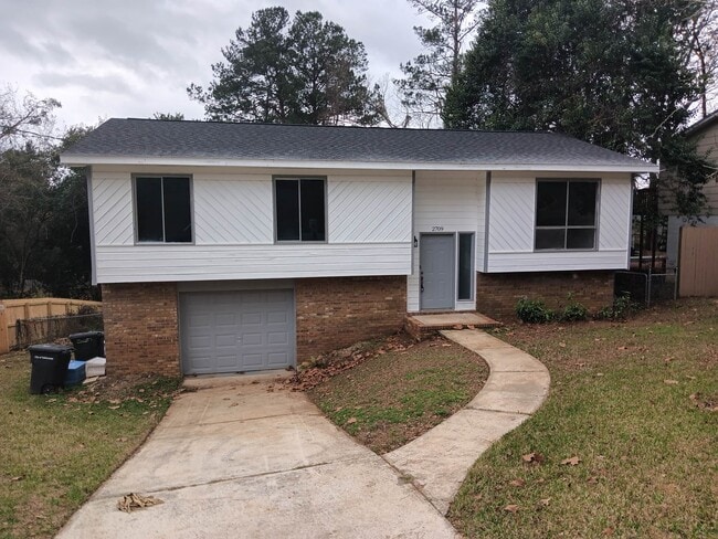 2709 Bedford Way in Tallahassee, FL - Building Photo - Building Photo