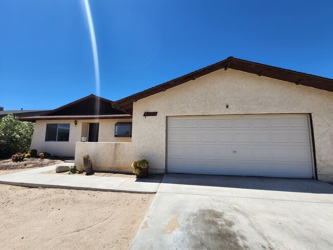 property at 5334 Mariposa Ave