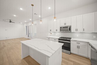 2811 Anita St in Houston, TX - Building Photo - Building Photo