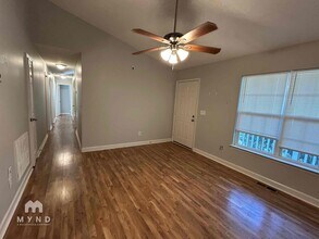 366 Lockwood Dr in Clayton, NC - Building Photo - Building Photo