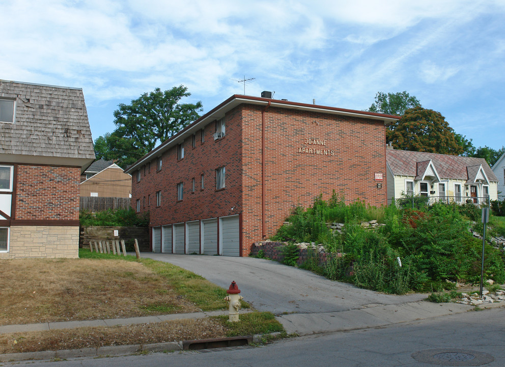 330 N 35th St in Omaha, NE - Foto de edificio