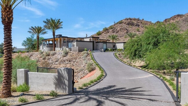 6664 N 40th St in Paradise Valley, AZ - Building Photo - Building Photo
