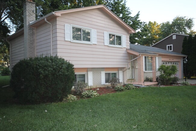 4233 Marywood Dr in Troy, MI - Foto de edificio - Building Photo
