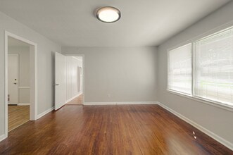 434 W 88 St in Kansas City, MO - Building Photo - Building Photo